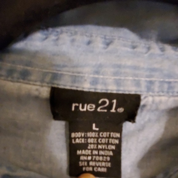 RUE21 JEAN BUTTON DOWN - Picture 2 of 3